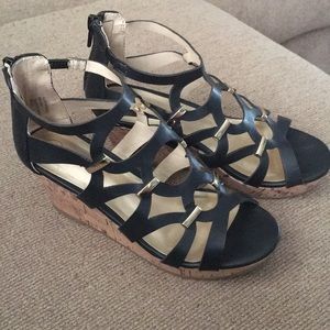 Girls size 1 Cat & Jack wedges